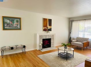 14 Corrillo Dr, San Rafael, CA 94903