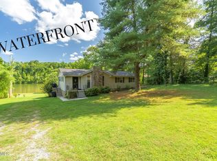 121 Settlers Rd, Harriman, TN 37748
