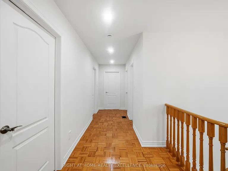 16 Whitford Ct #MAIN UPPER LEVEL — Photo 23
