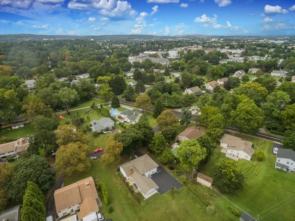 101 Hunter Rd, Plymouth Meeting, PA 19462