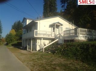 208 Highland Ave, Hope, ID 83836