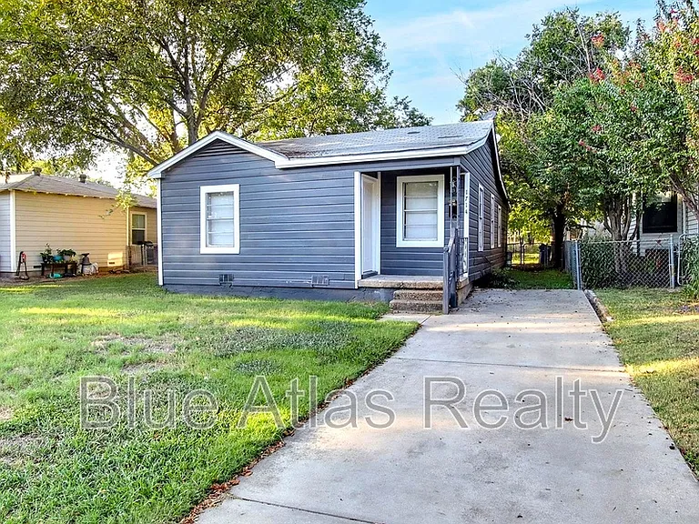 1714 NW Dallas St — Photo 18