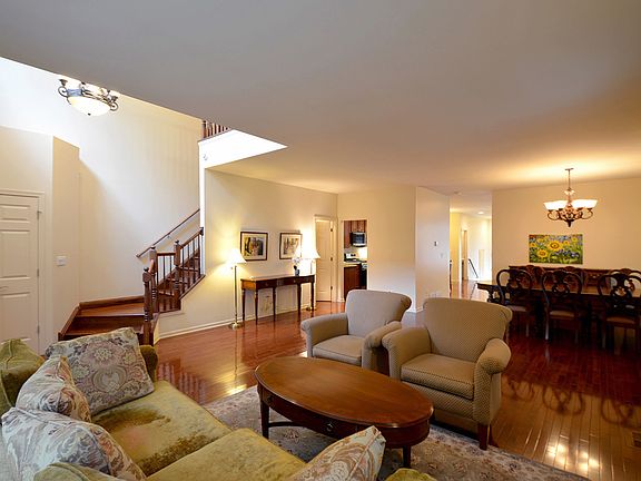 4th image of 4270 Linden Tree Ln