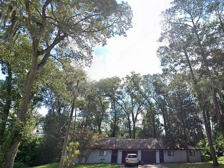 520 SE 30th St — Photo 1