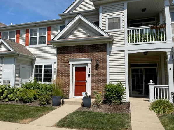 2305 Aurora Dr Unit 4, Hampshire, IL 60140