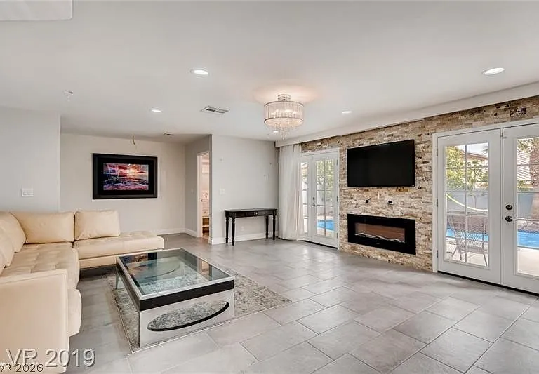 8645 Caribbean Ct — Photo 10