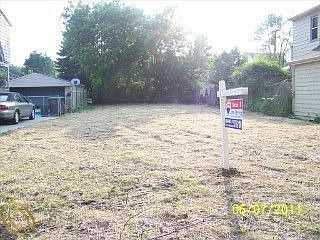 2nd image of 2854 Rosewood St