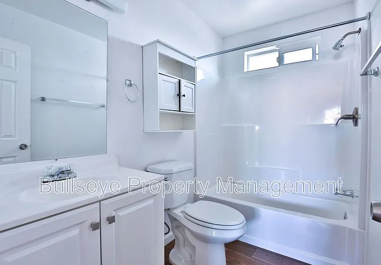 825 E Alice Ave #B — Photo 15