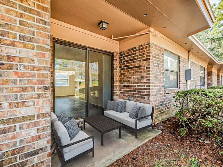 Southwest Villas ~ Boutique Cottage Style Living Meets Hassle Free Leasing — Photo 7