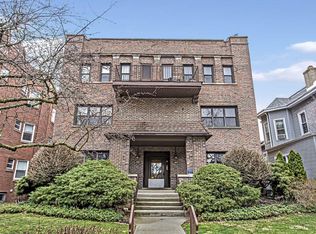 822 Hinman Ave APT 1S, Evanston, IL 60202
