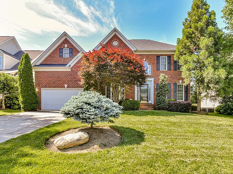 16829 Hampton Trace Rd — Photo 1