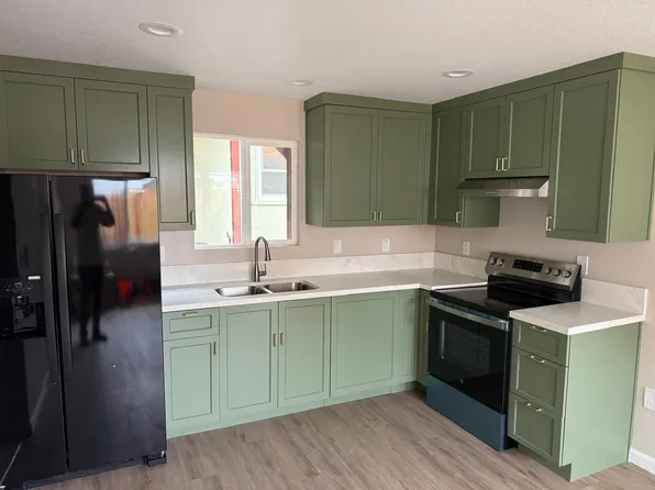 891 West St #A & B, Woodland, CA 95695