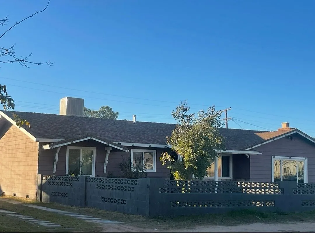 3 bed, 1.5 bath, 1024 sqft, $1,800 — Photo 1