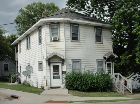 1499 W 3rd St, Dubuque, IA 52001