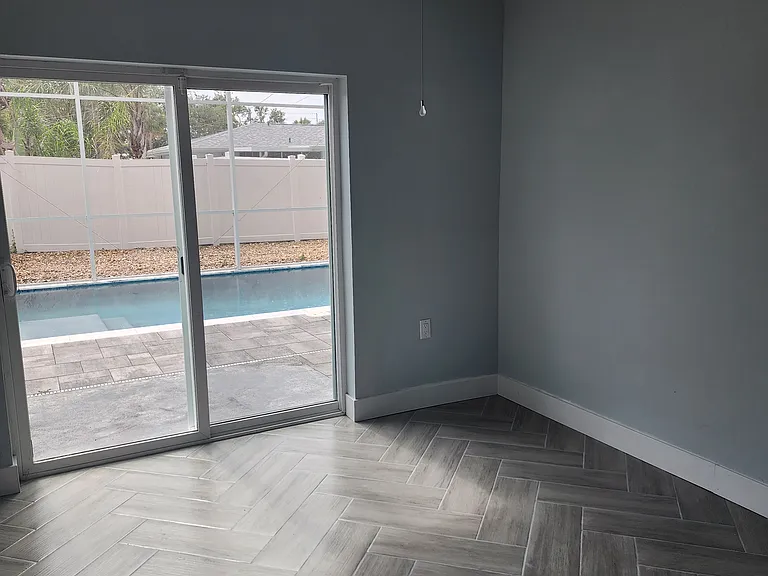 940 Spruce Dr — Photo 32