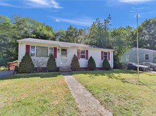 27 Douglas Cir, Smithfield, RI 02828