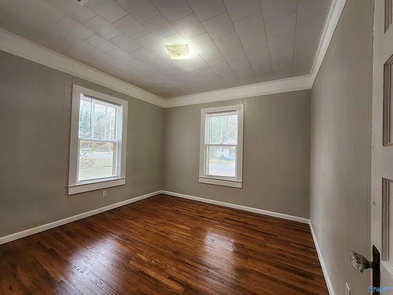 721 S Market St — Photo 16