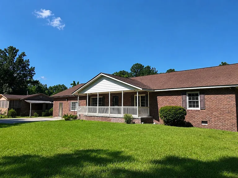 463 Old Moncks Corner Rd — Photo 1