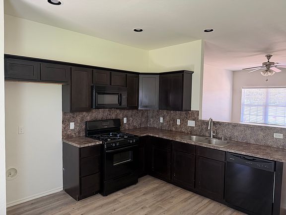 5th image of 8704 SW 44th Cir