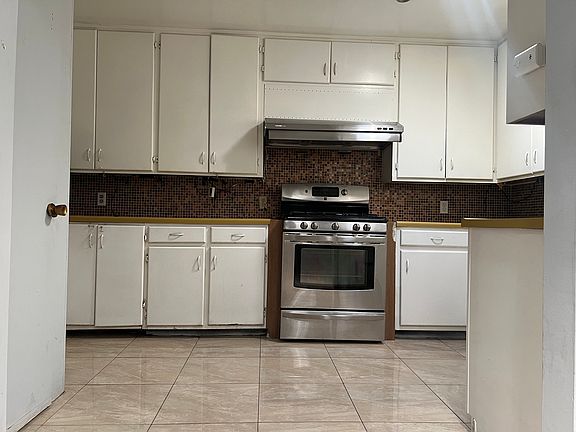 4th image of 3343 E Del Mar Blvd #B