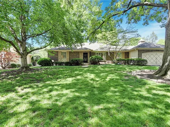 9946 Riley St, Overland Park, KS 66212