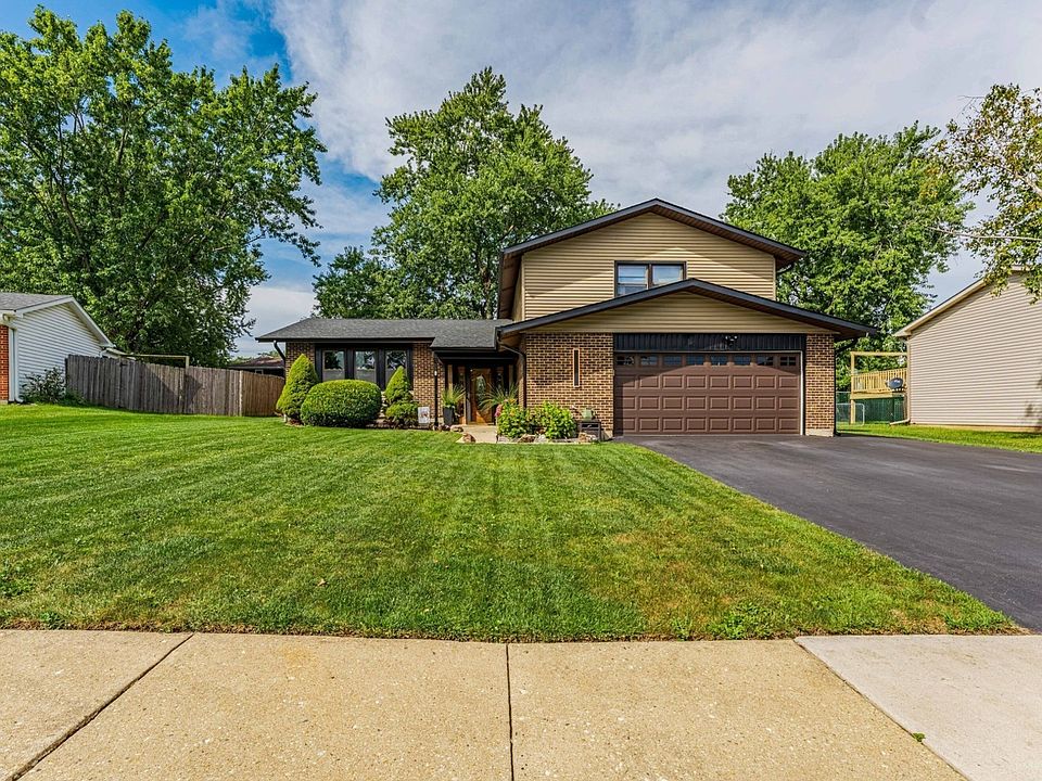 1st image of 349 Knight Ct