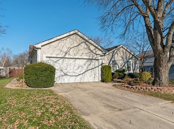 2nd image of 1814 Fairhaven Ln