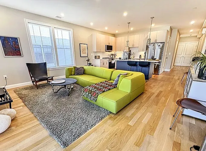 40 Waverly St — Photo 3