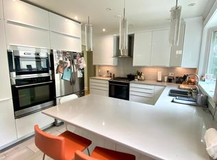 71 Mason Ter, Brookline, MA 02446