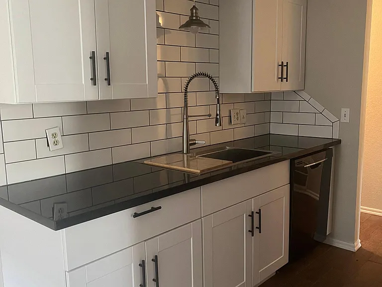 305 Belmont Dr — Photo 13
