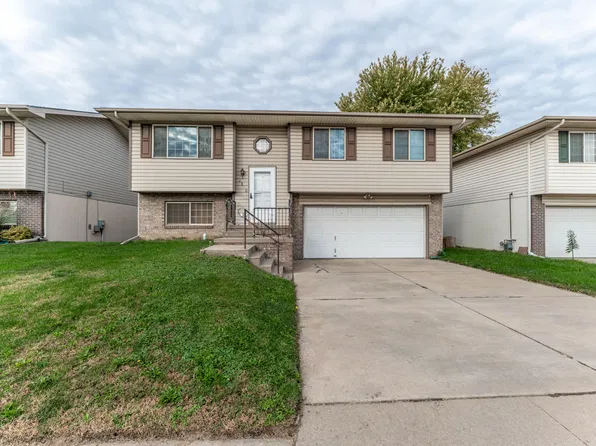 2310 S 16th St, Council Bluffs, IA 51501