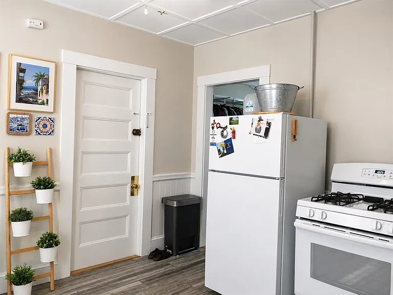43 Lowell St #1 — Photo 4