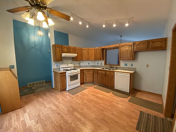 4th image of 502 Willow Glen Dr