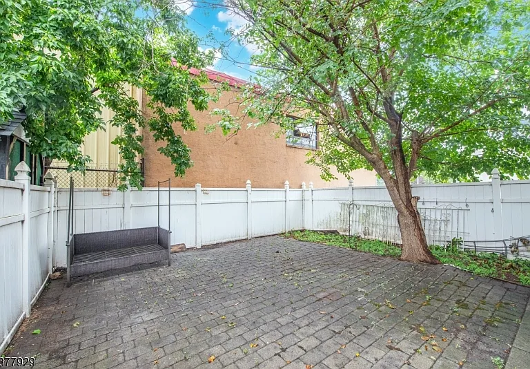 905 Olive St #2 — Photo 26