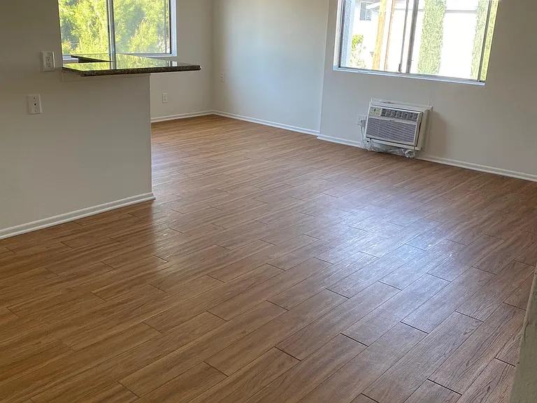 9017 Langdon Ave #12 — Photo 5