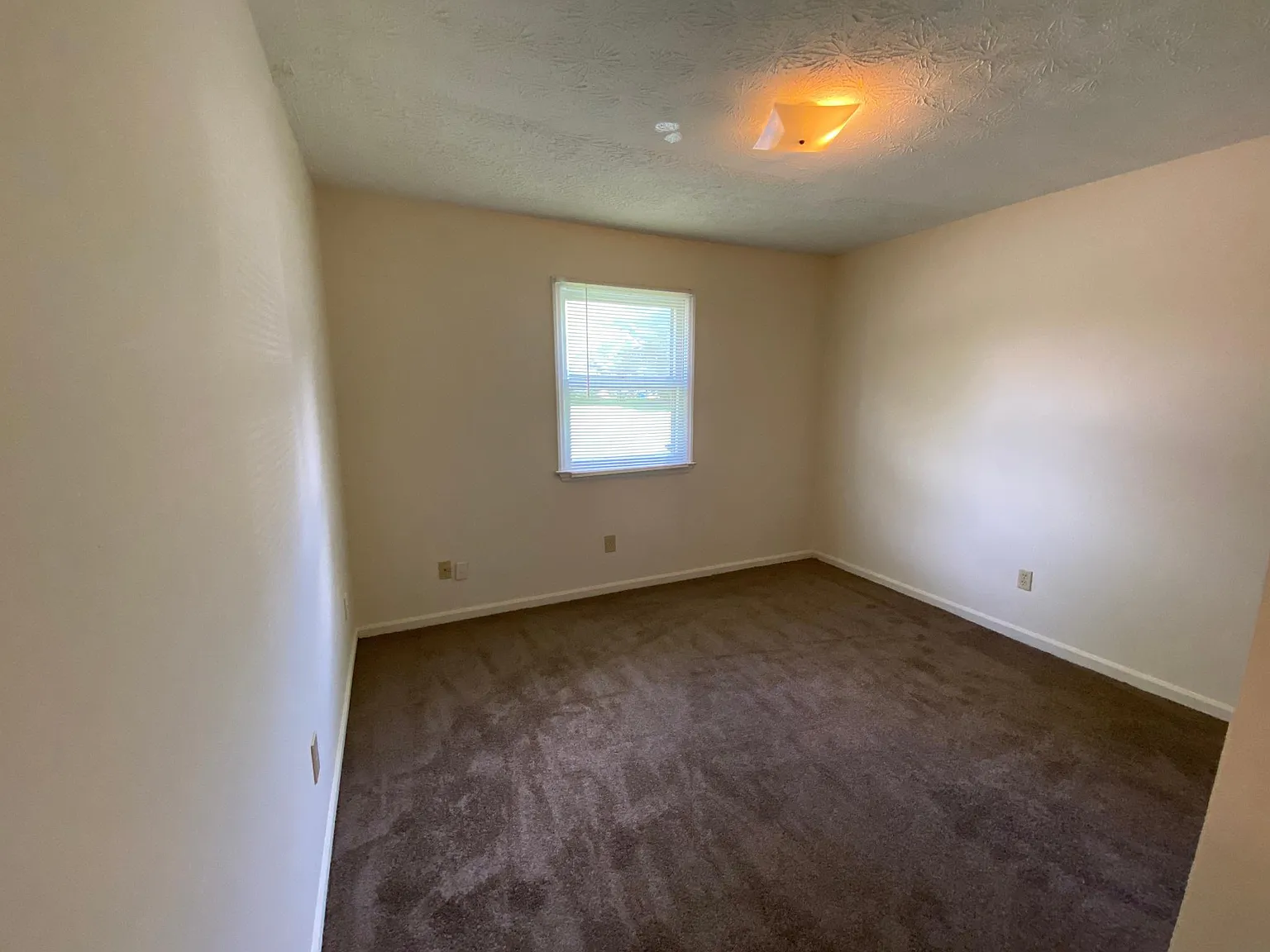 2 bed, 910 sqft, $1,050 — Photo 4