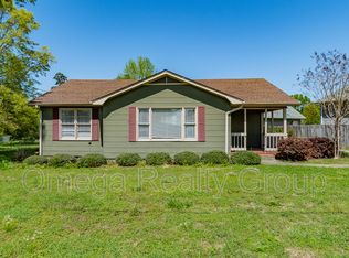 5623 Warrior River Rd, Bessemer, AL 35023