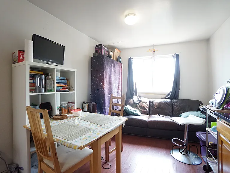 1022 Broadway #3 — Photo 3