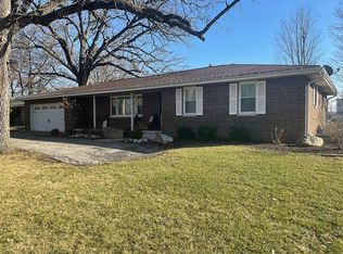 9 Timber Ridge Dr, Fairbury, IL 61739