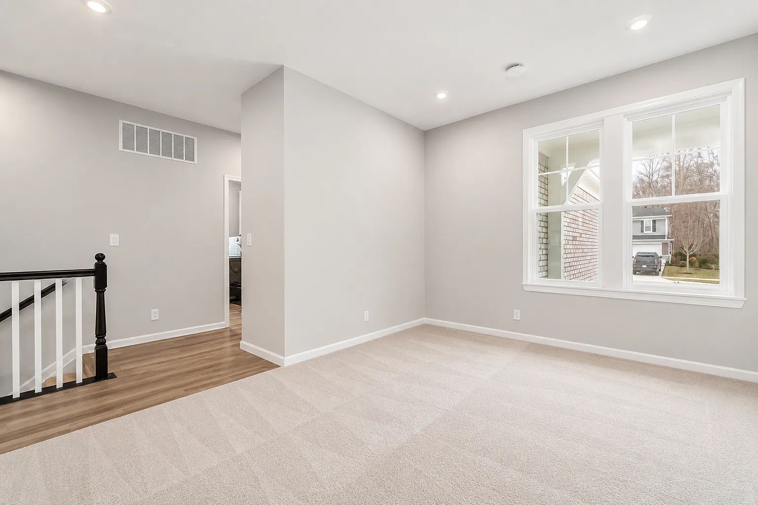 4 bed, 3325 sqft, $3,499 — Photo 3