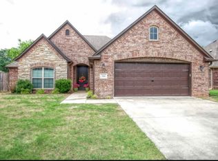 206 W Camden Dr, Rogers, AR 72756