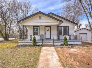 1904 N Columbia Pl, Tulsa, OK 74110