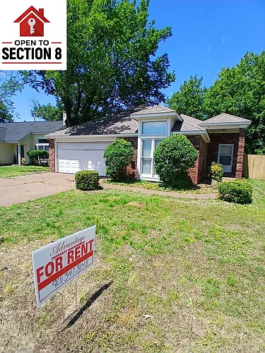 2689 Bay Pointe Cir N Photo 1