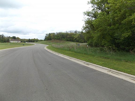 3rd image of L8 Glen Becker Ct