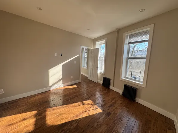 60-23 Myrtle Avenue image 1 of 11