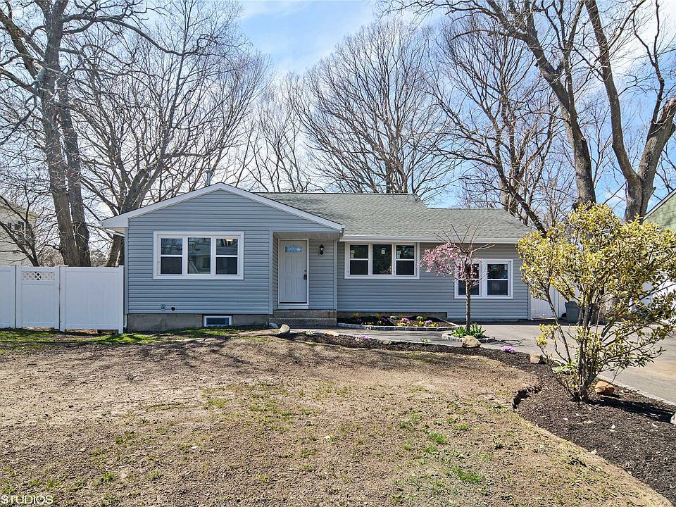 1st image of 38 Newtown Ave