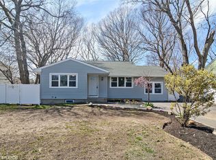 38 Newtown Ave, Selden, NY 11784