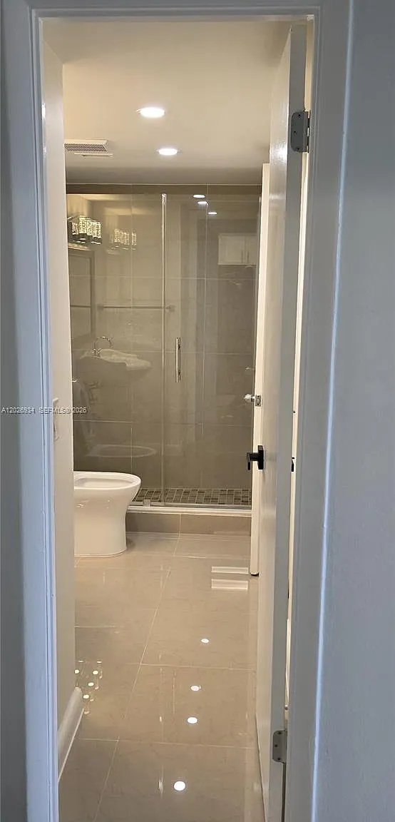 Montecarlo Condo — Photo 4