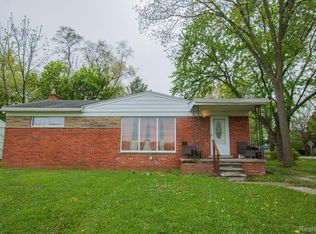 21420 Hampton St, Clinton Township, MI 48036