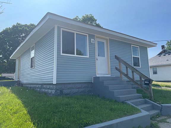 2nd image of 209 N Hoke Ave